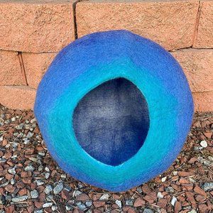 Modern Pet Furniture Blue Natural Wool Cat Bed Felted Cocoon Handmade Cave